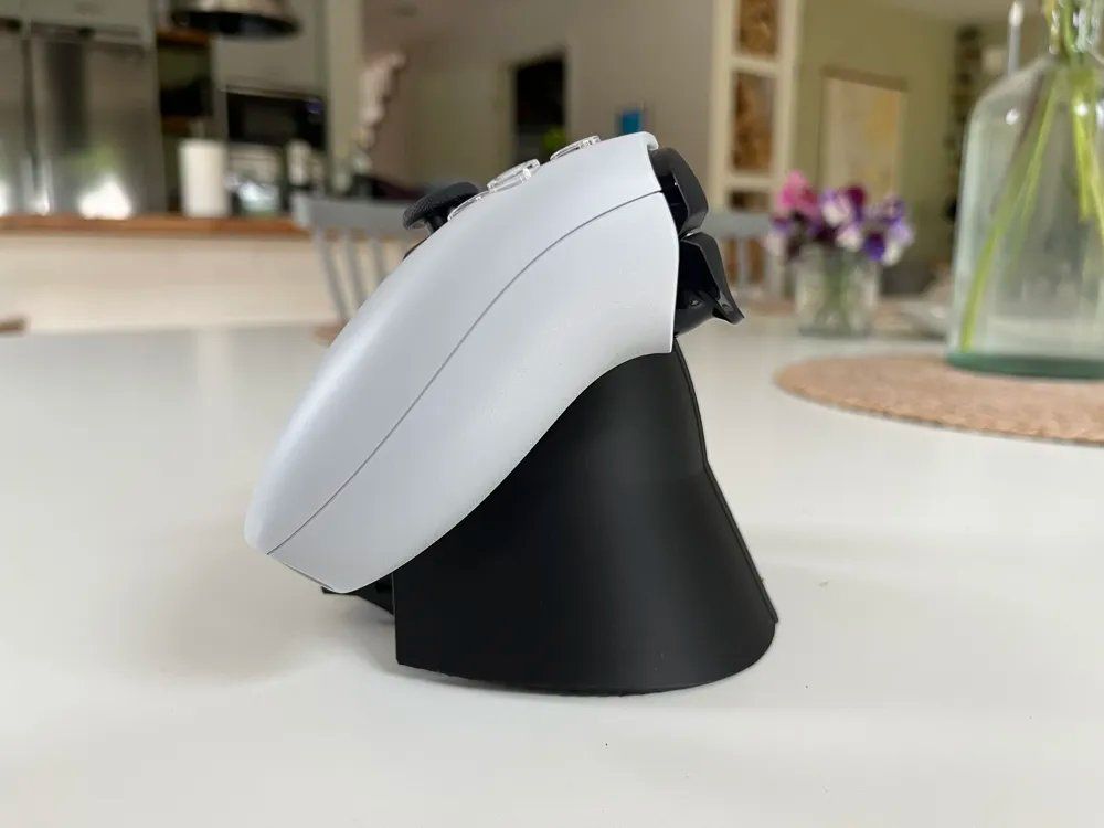 Sony Controller: PS5 Controller Ständer Vader | 3D-Druck | inkl. Versand – Nuovo (secondo la descrizione) da Aristau venduto da EvoSwiss3D 3