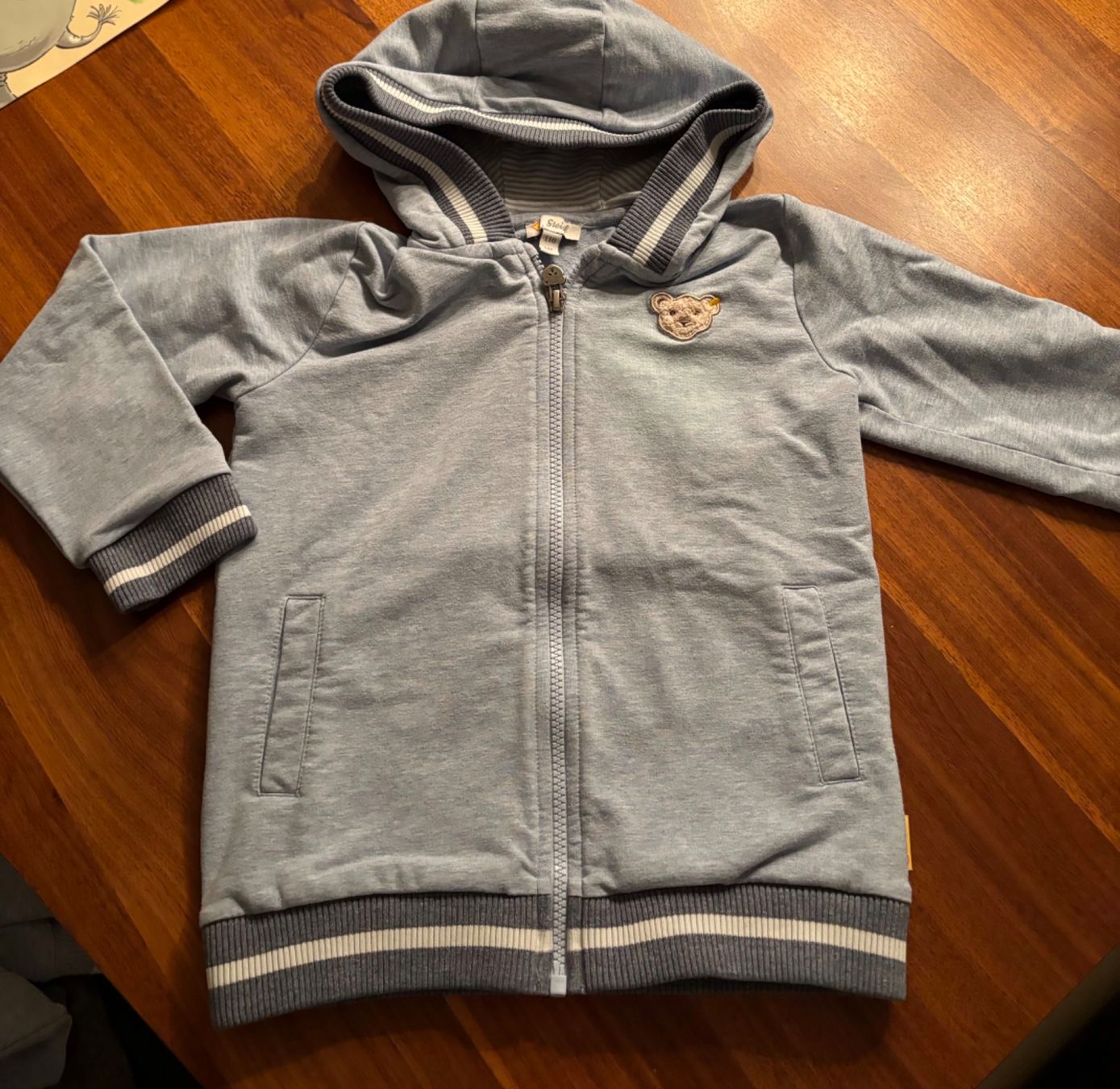 Lotti & Set di vestiti: Steiff Jungen Jogging Kombi 110/116 – Usato da Zollikon venduto da d_grabher 1