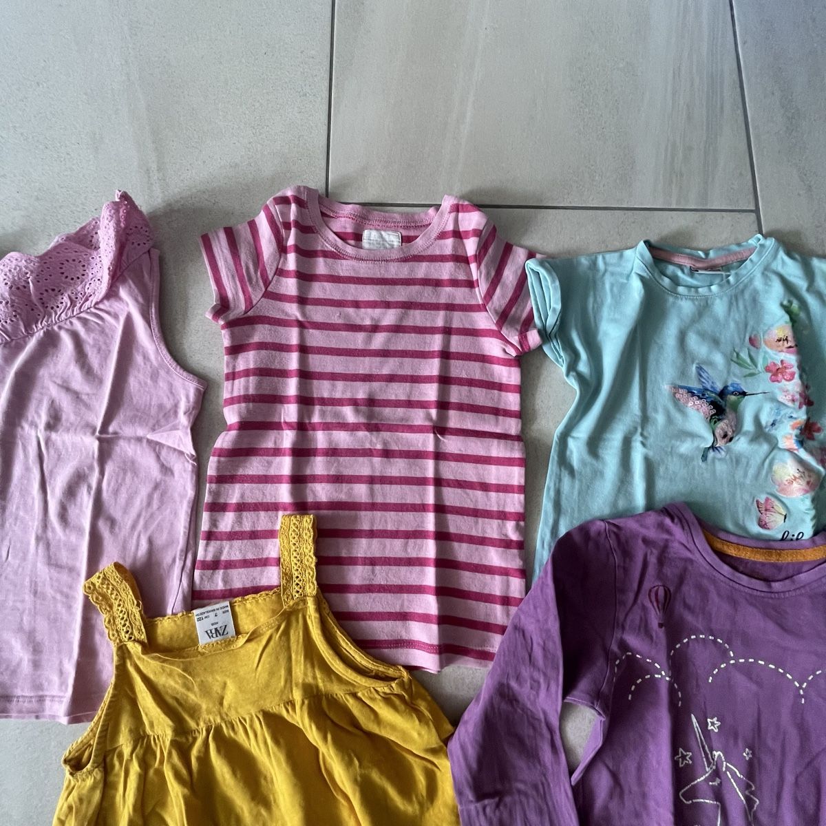 Camicette, T-shirt & Top: T-Shirts Gr. 116/122 – Usato da Oetwil am See venduto da mar_t7ct 6