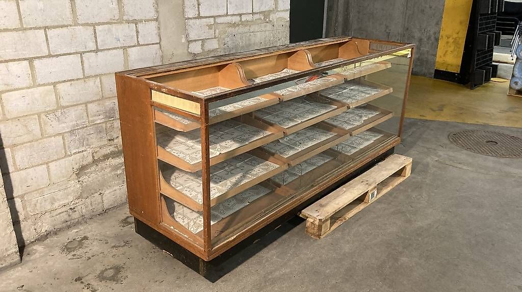 Allestimento di negozi e stand fieristici: Ladentheke – Usato da Bern venduto da daskannweg 1