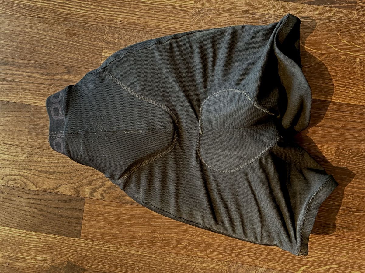 Poc Schutz & Schoner: Poc hip vpd 2.0 shorts Protektor Grösse M – Gebraucht aus Tagelswangen von sarahski 3