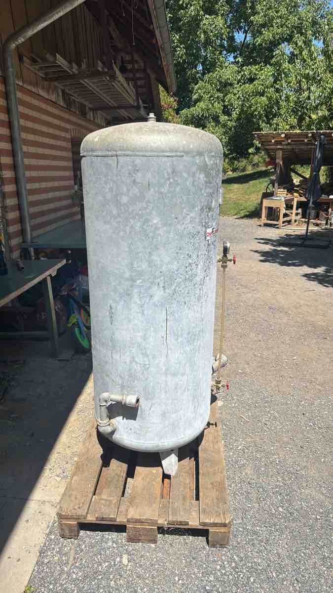Tränken & Tröge: Druckbehälter Wassertank 500L verzinkt – Gebraucht aus Bonstetten von Schnurengeige