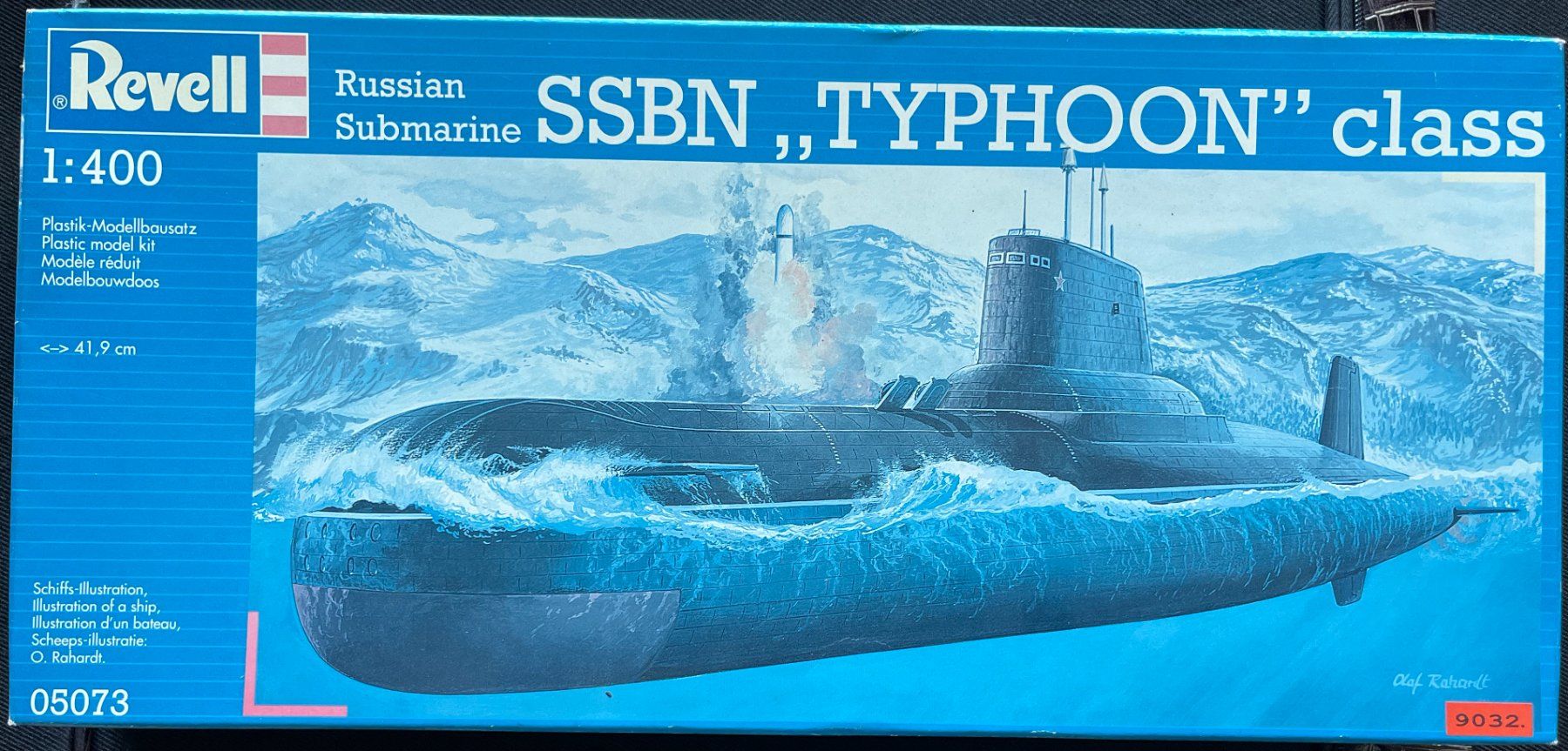 Revell Kits de montage: SSBN "TYPHOON" Class russisches U-Boat – Neuf avec emballage d'origine à Küsnacht ZH par Koluk