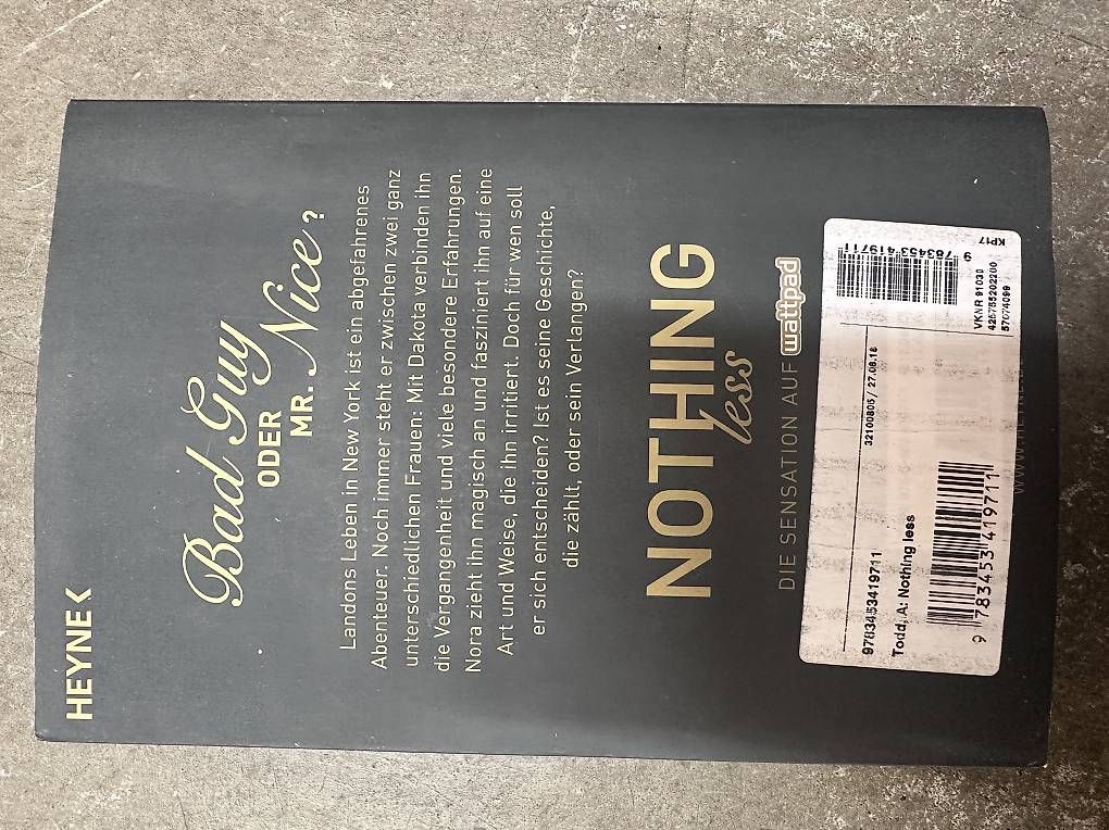 Bücher: Buch: Nothing less – Gebraucht aus Birsfelden von kil_d79j 1