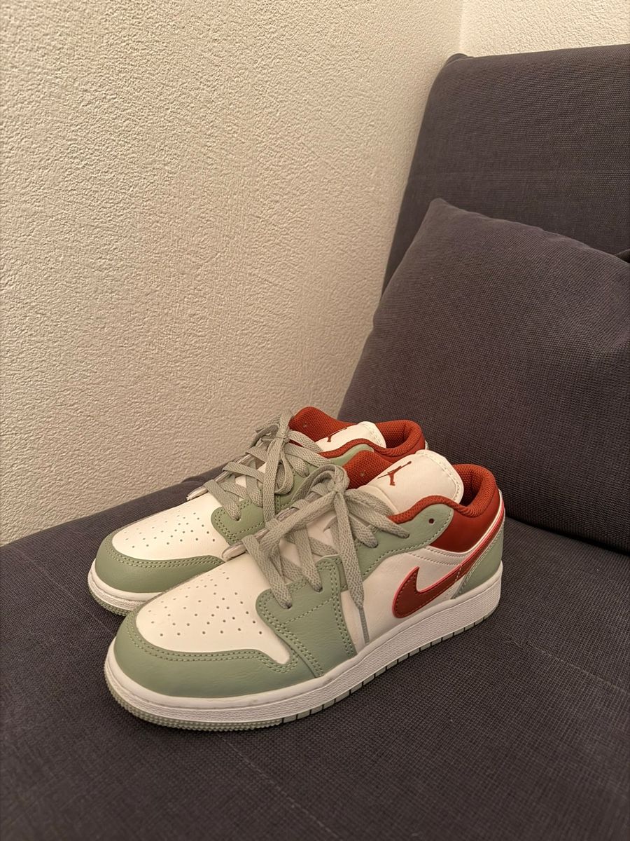 Nike Scarpe da uomo: Nike Air Jordan1 low – Nuovo (secondo la descrizione) da Chur venduto da ivan.13 3