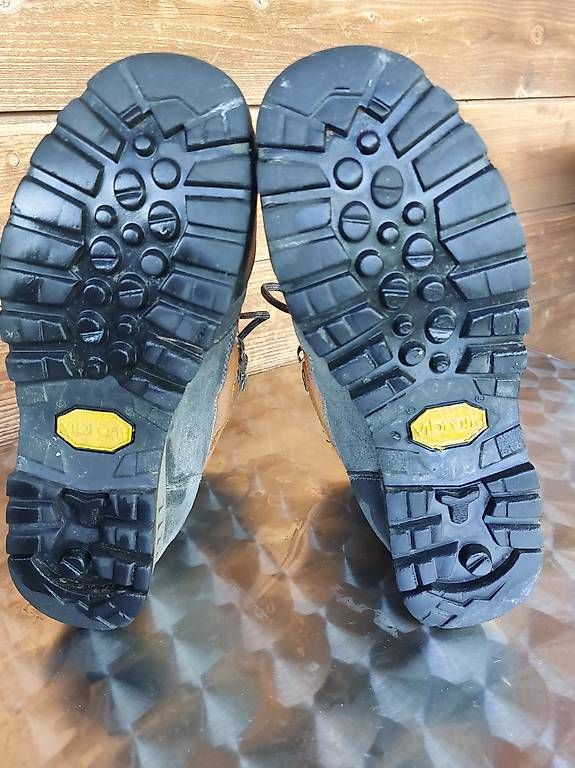 Meindl Herrenschuhe: MEINDL Wanderschuh GORETEX – Gebraucht aus Reichenbach im Kandertal von Gt600 2