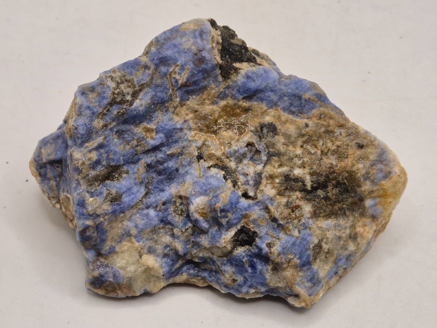 Minerali & Pietre curative: Sodalit Bolivien (128) – Nuovo e nell'imballaggio originale da Winterthur venduto da LukasMineralienOase