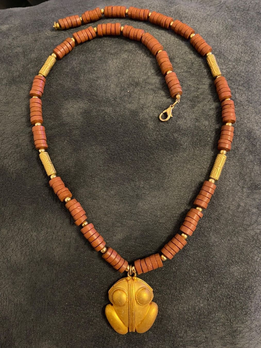 Ketten: Collier – Gebraucht aus Montreux von Perledor 2