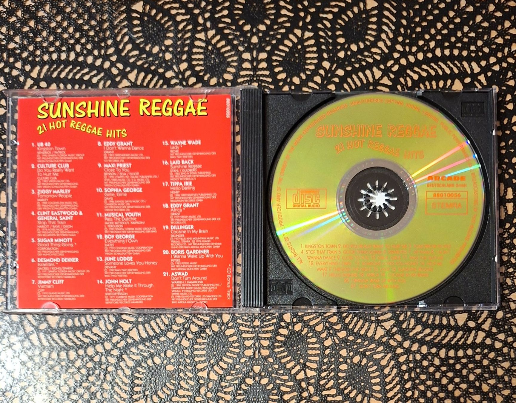 CD: Sunshine Reggae Vol.1 - 21 Hot Reggae Hits, Compilation 1992 – Usato da Schönenberg TG venduto da Gregolino76 2