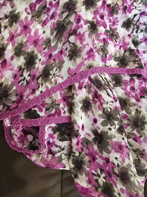 Foulard & Sciarpe: schöner Schal mit zarten Blümchen – Usato da Füllinsdorf venduto da Sunnebliemli7 1
