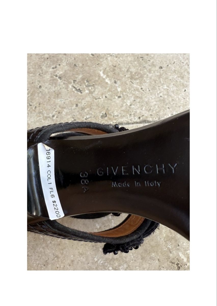 Givenchy Chaussures femmes: Givenchy Sandalen – D'occasion à Rapperswil SG par liv_7nkf 3
