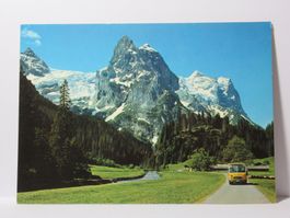 Postauto , Rosenlaui , Gschwandtenmaad