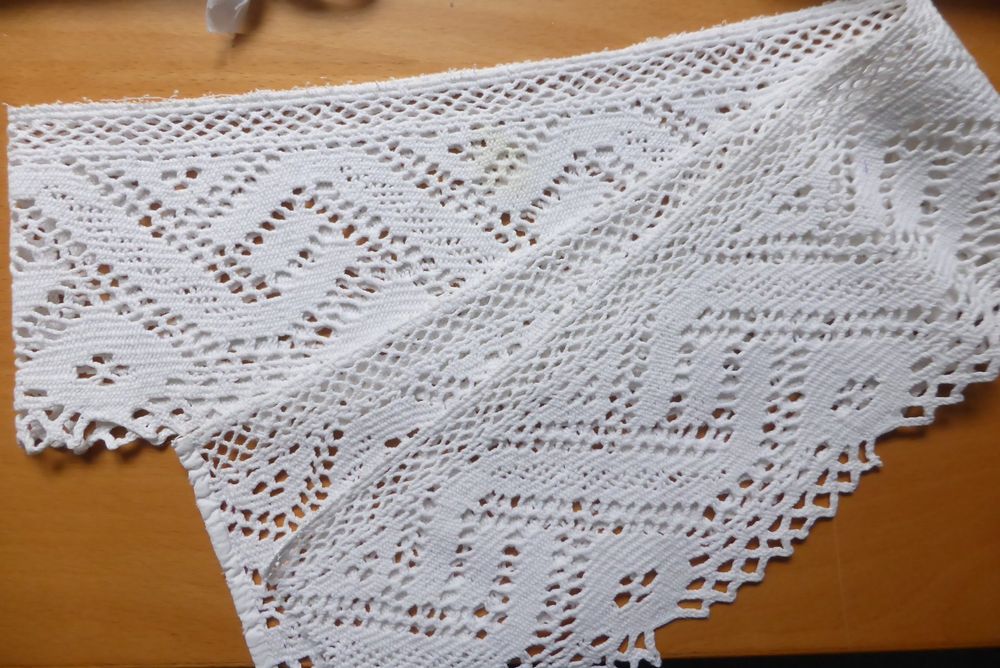 Grosse Menge alter Spitzen teils - handgemacht 3