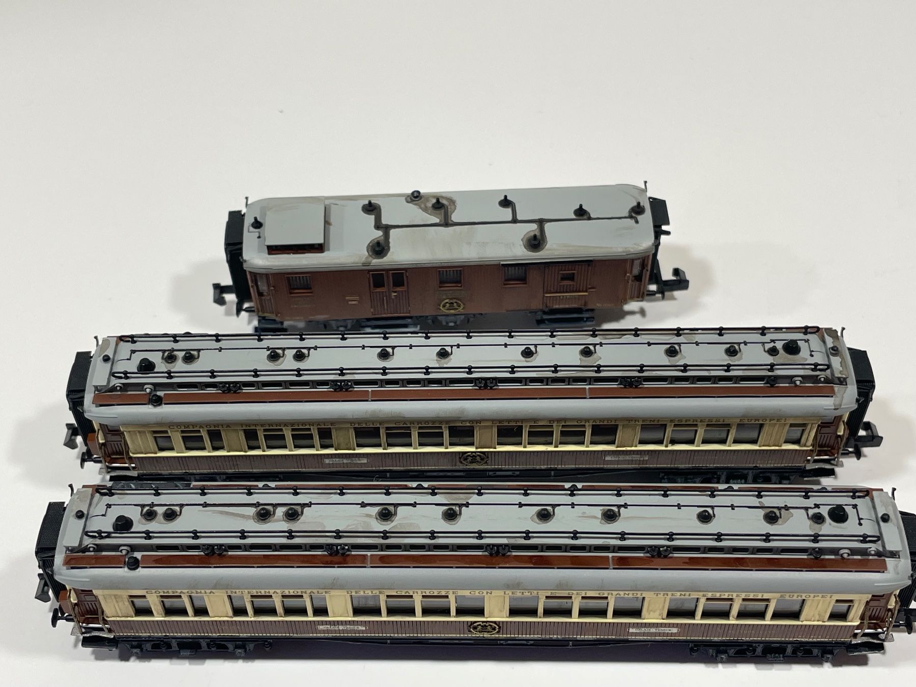 Hobbytrain Modellini di ferrovie: Hobbytrain H22102 3 teiliges Simplon-Express CIWL Set – Nuovo (secondo la descrizione) da Wilderswil venduto da Modellbahn-Shop-Moll 9