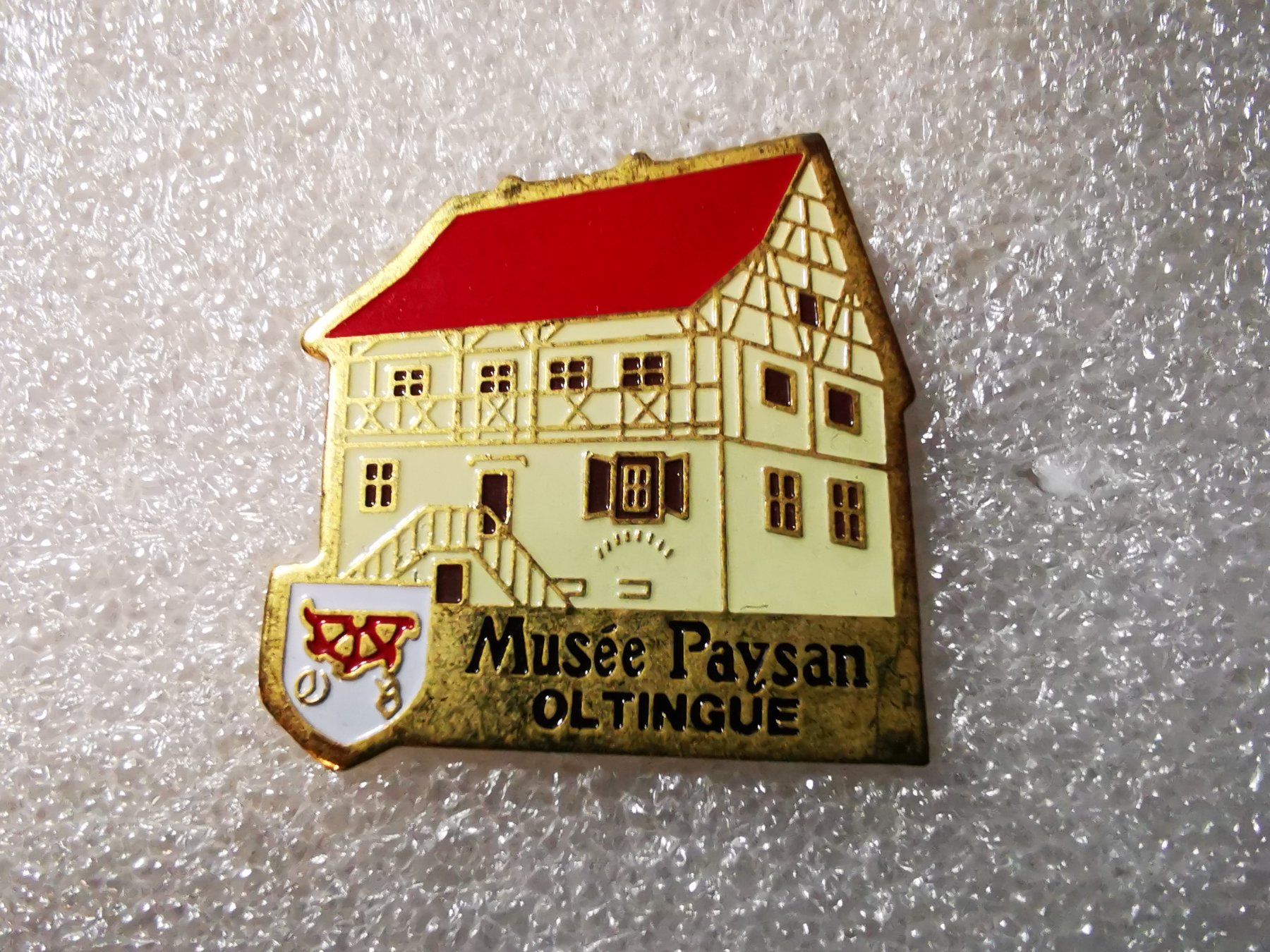 Placchette & Badge: Ansteckpin 4: Musee Paysan Oltinque – Usato da Oppligen venduto da Pin-Fall-Shop