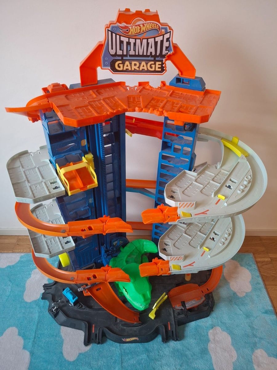 Hot Wheels Giocattoli: Matchbox Hot Wheels Garage Drache  – Usato da St. Gallen venduto da anoack