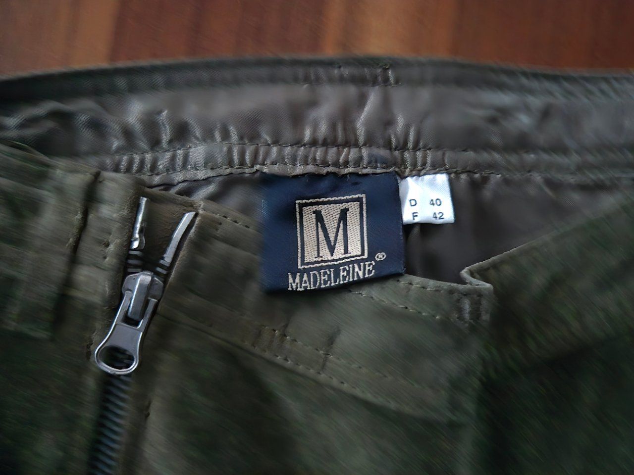 Madeleine Pantaloni: Lederhose von MADELAINE echtes Leder – Nuovo (secondo la descrizione) da Lalden venduto da aneleh58 1