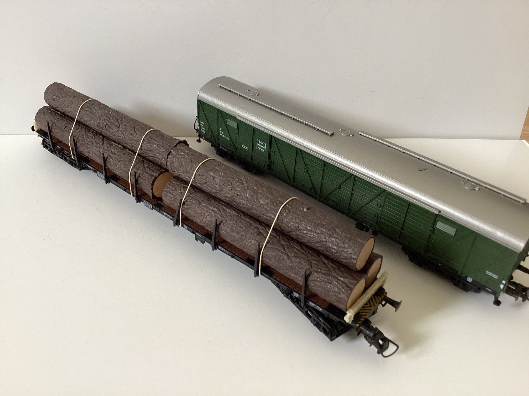 Roco Modellini di ferrovie: Roco Güterwagen DB 1:87 H0 – Usato da Effretikon venduto da simtek_de 3