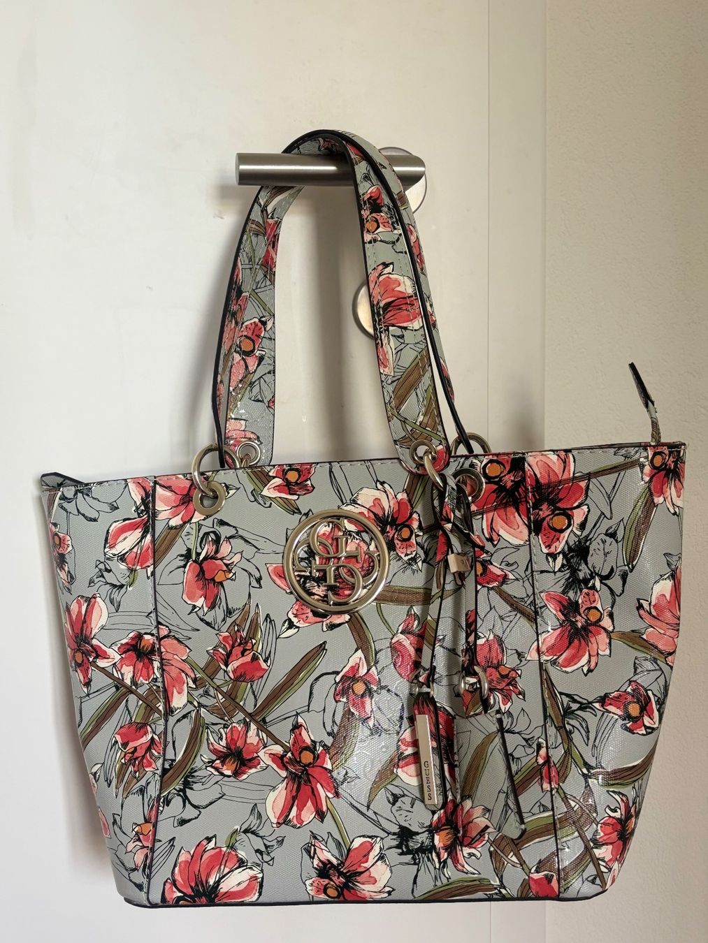 Guess Borse da donna: Sac Guess NEUF – Nuovo e nell'imballaggio originale da Cossonay-Ville venduto da ale_k9mh 5