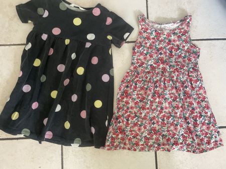 2 H&M Kleider Set, Grösse 98/104, Sommerkleider, Top Zustand