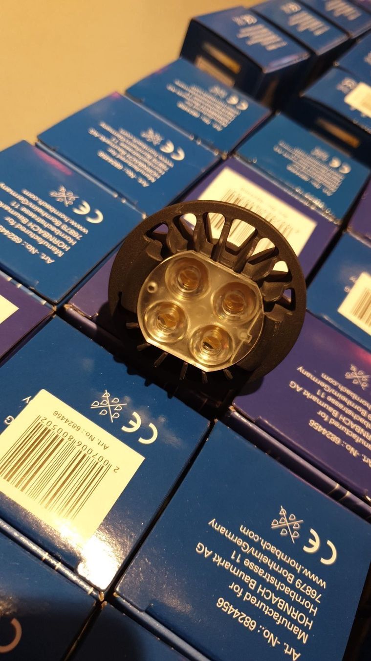 Philips Lampen: PHILIPS DIMMABLE 7W 12 VAC 370LM 64 STK. – Neu und originalverpackt aus Zürich von MC6319 3
