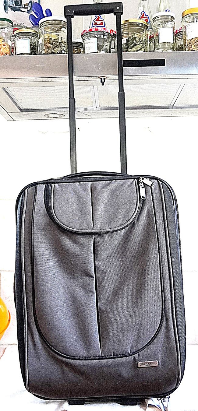Valigie: Handgepäcktrolly Halbschalenkoffer – Usato da Baar venduto da 2cvbaar