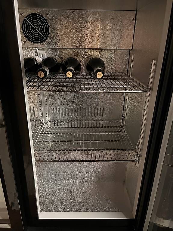 Kühlschrank: Gastro Flaschenkühlschrank – Gebraucht aus Zweisimmen von RachelM111 2