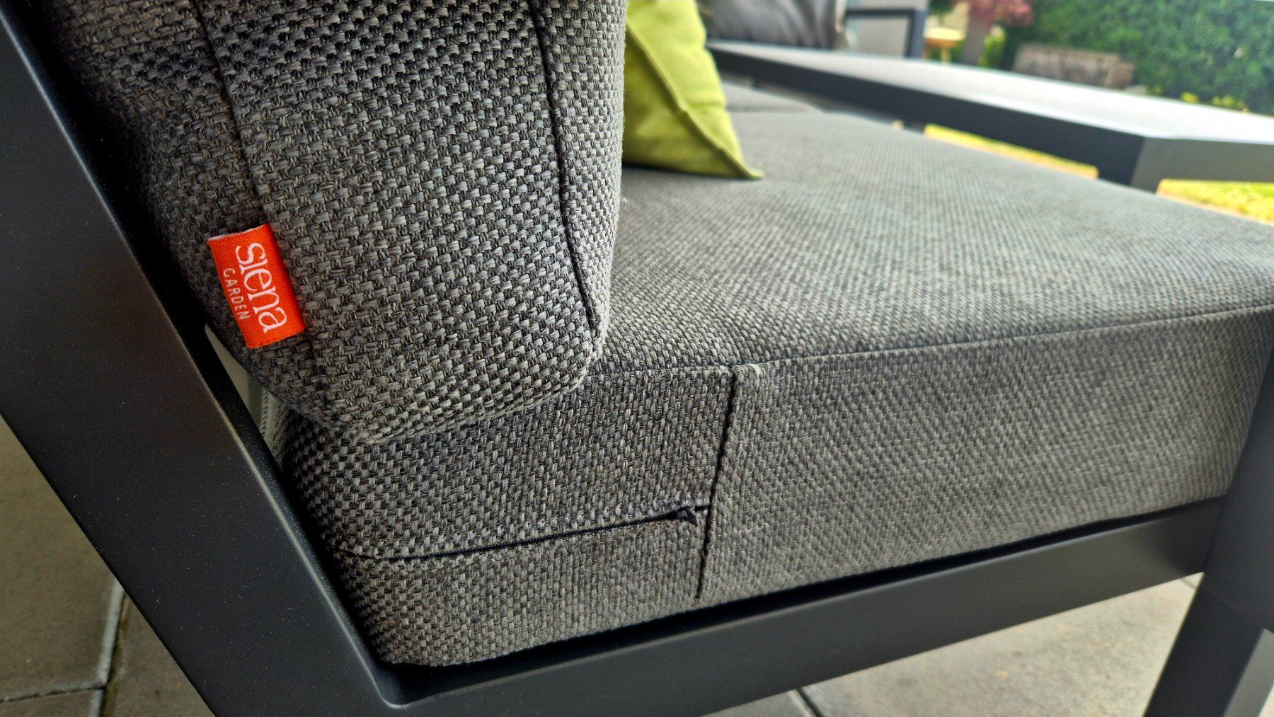 &Tradition Sofas: Grosse Garten Lounge "Malina" mit Tisch + Abdeckhaube – Gebraucht aus Sitterdorf von Lenggi7 3