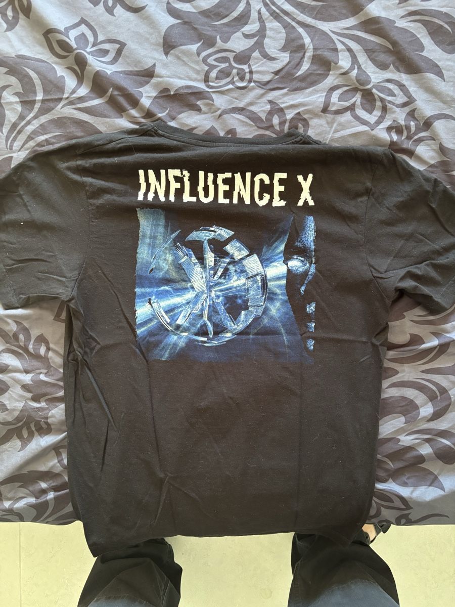 T-shirt: T-Shirt Influence X Grösse L – Usato da Bern venduto da nad_nyx6 1