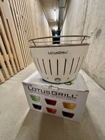 Hochwertiger LotusGrill Weiß/Edelstahl mit OV