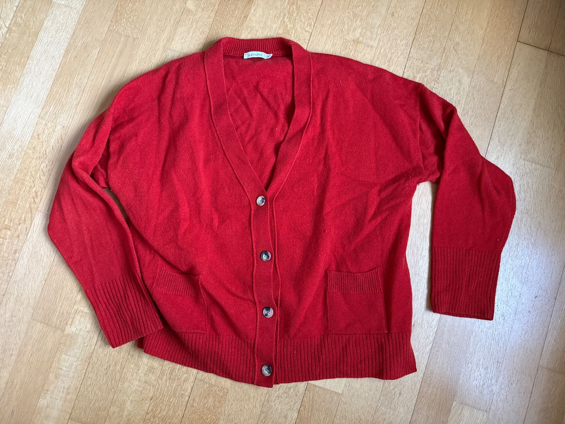 Hessnatur Giacche: Hessnatur Strickjacke, Gr. 46, rot – Usato da Zürich venduto da nirrek