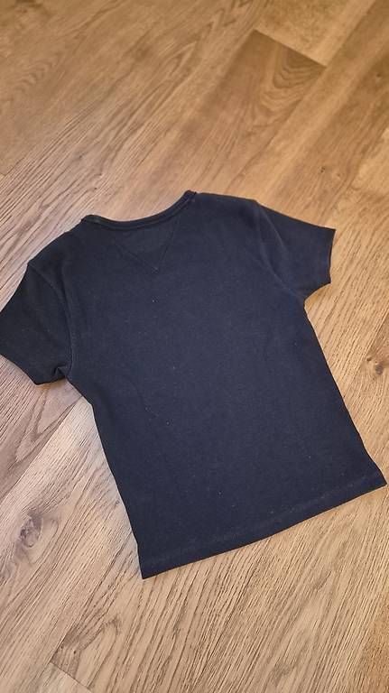 Tommy Hilfiger T-Shirts: Tommy Hilfiger T-Schirt. – Gebraucht aus Feusisberg von cts_55rn 1