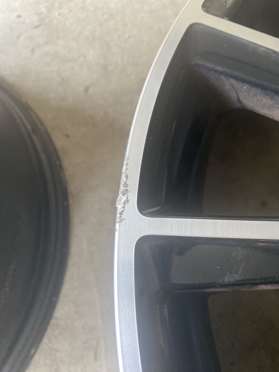 Mercedes-Benz Cerchioni: 2xAMG Felgen – Usato da Kreuzlingen venduto da out_q97h 3