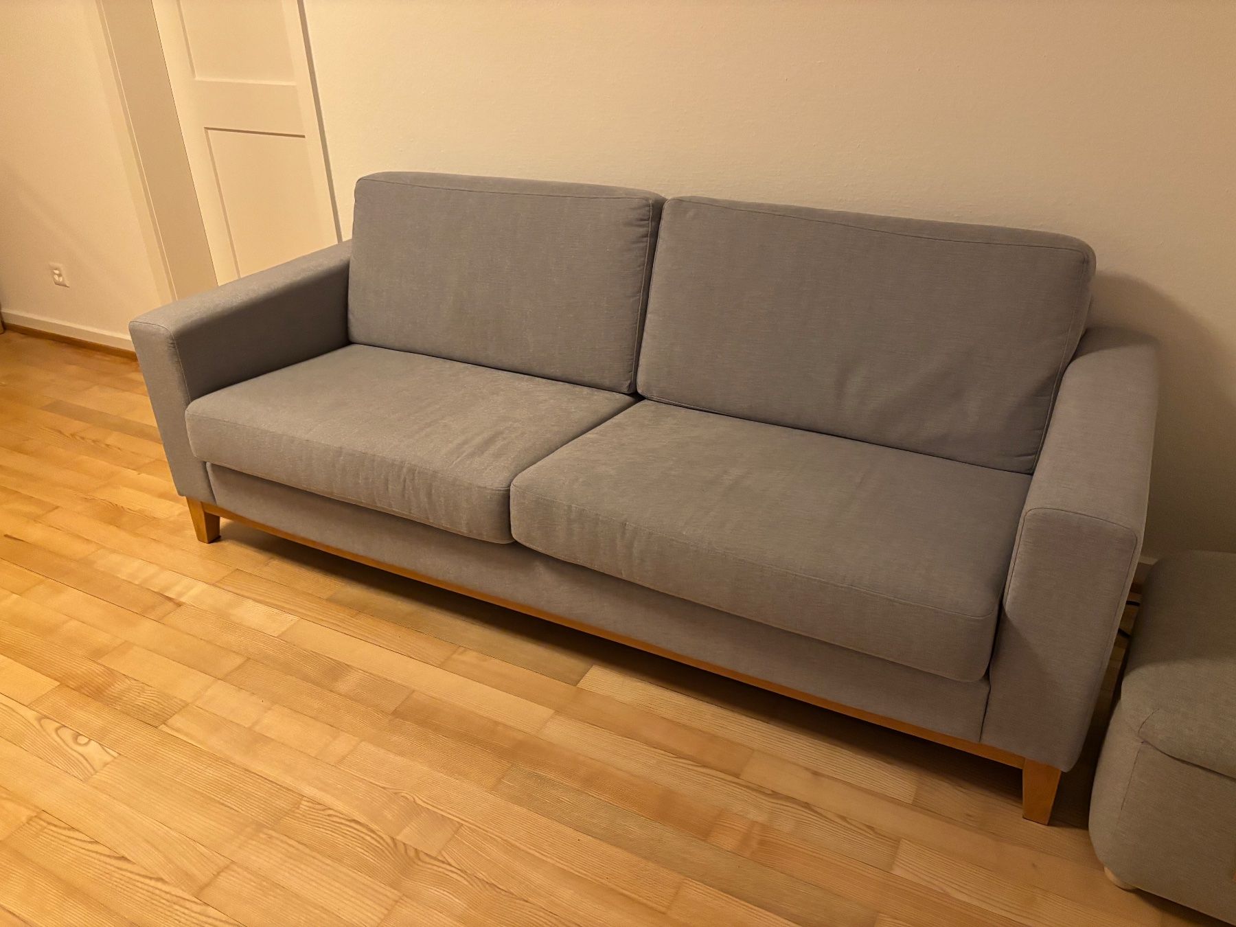 Livique Sofas: Sofa 3-Sitzer – Gebraucht aus Basel von benzingg 1