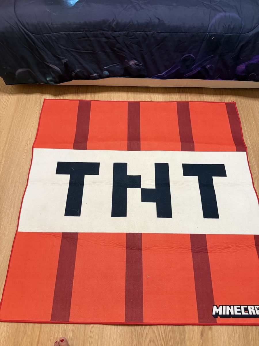 Teppiche: Tapis Minecraft TNT 120x120cm – Gebraucht aus Chenens von anasantos90 2