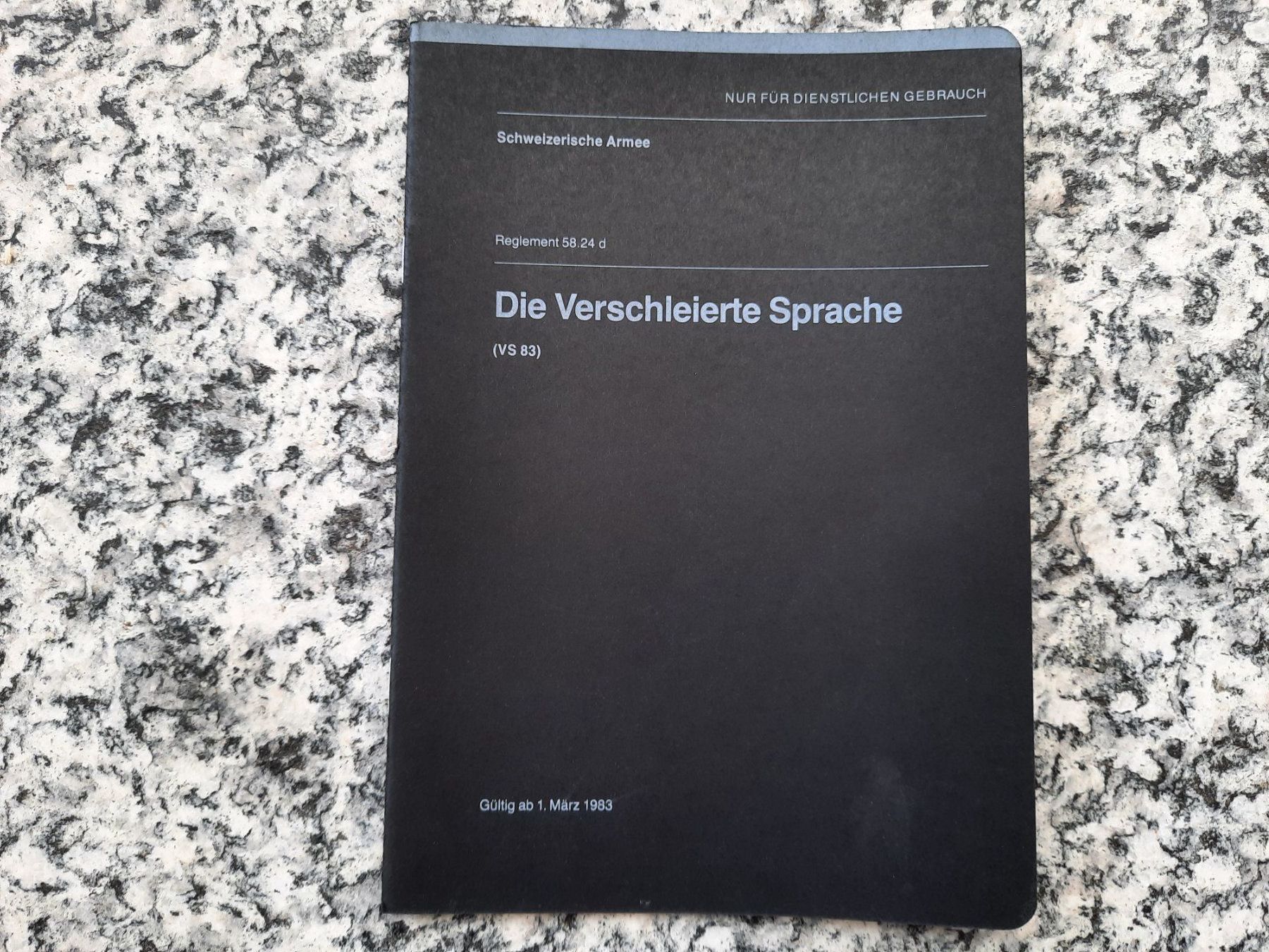 Bücher: Die verschleierte Sprache (VS 83) – Gebraucht aus Ruswil von Sammlergeist