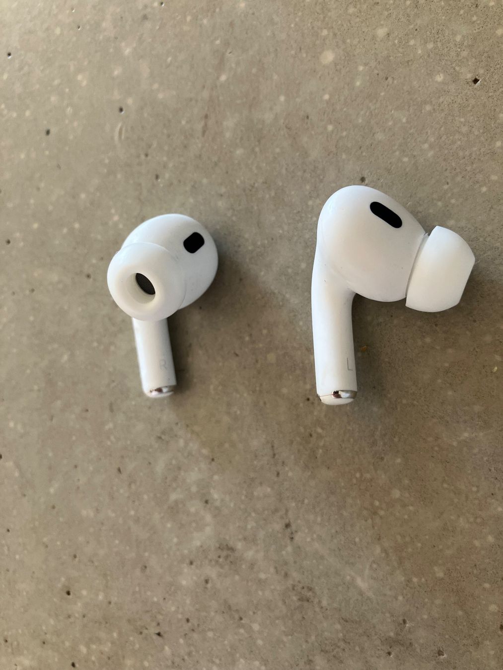 Apple Cuffie: APPLE Air Pods Pro 2 – Usato da Lausanne venduto da mr.v 6