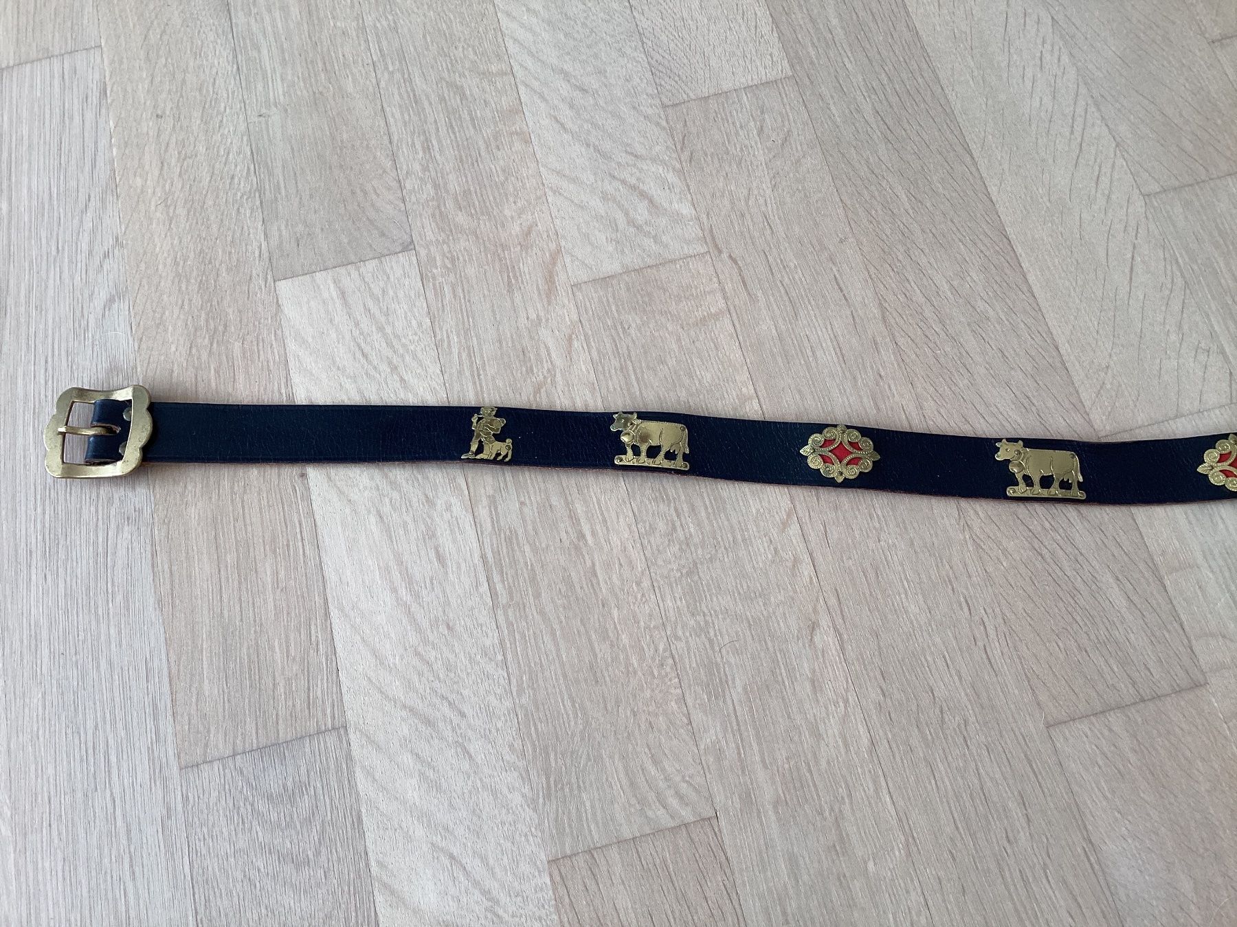 Cinture: Appenzeller Chüeligurt – Usato da Flawil venduto da Barschfreak