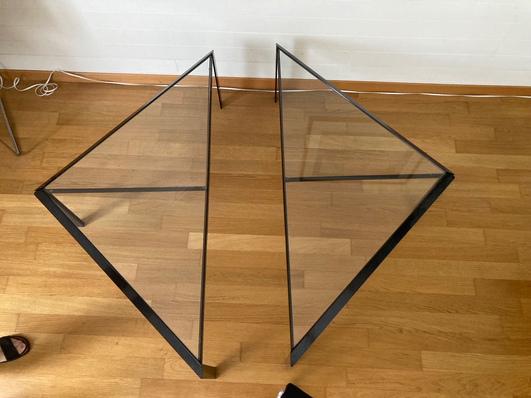 Tavoli: Salontisch mit Glasplatte, Metallgestell schwarz – Usato da Ebikon venduto da moro55 2