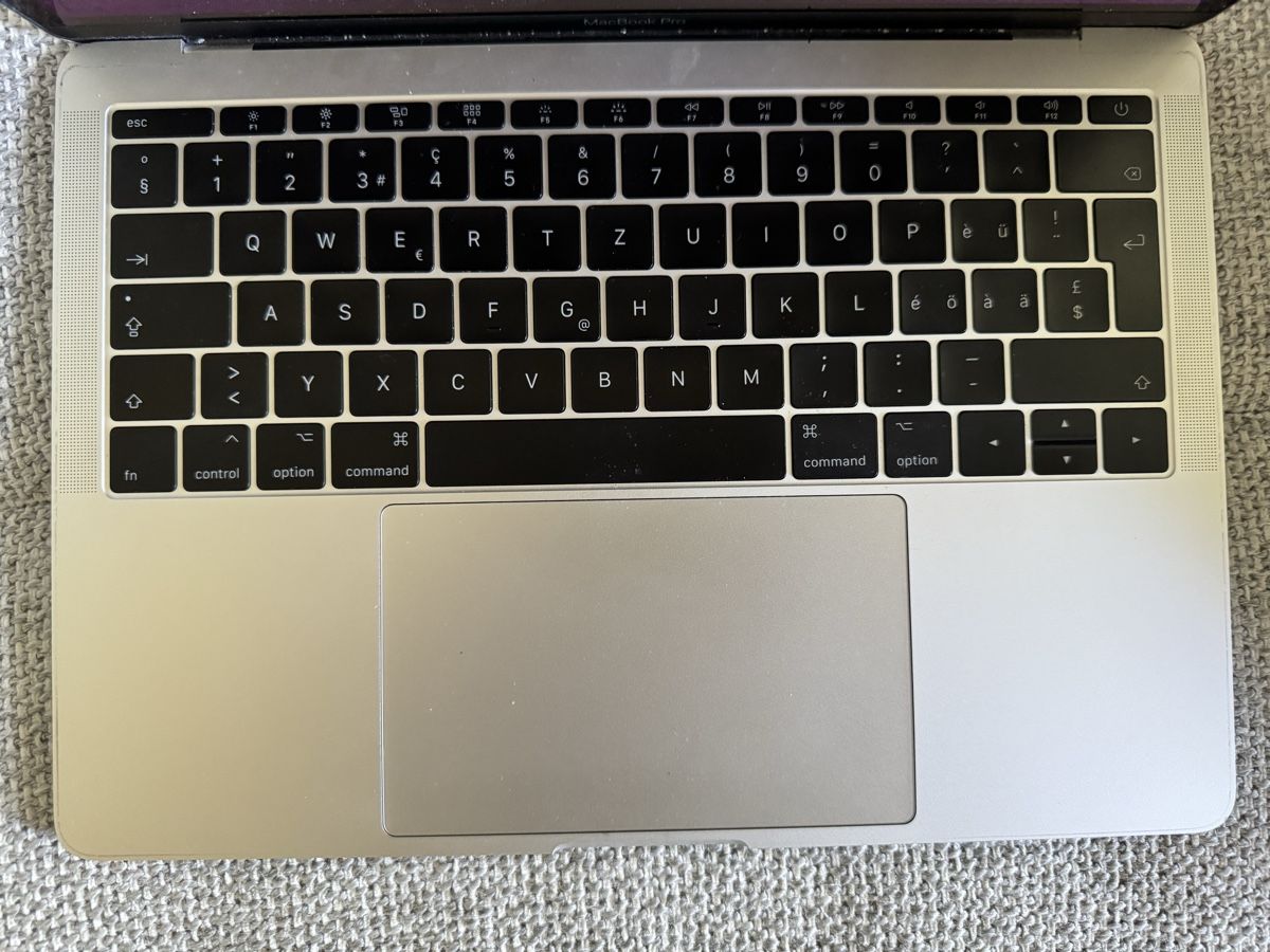 Apple Notebook: MacBook Pro 13 – Difettoso da Adliswil venduto da Busys 1