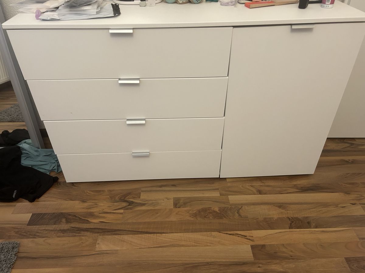 Commodes: Weisse Kommode – D'occasion à Allschwil par selake990673