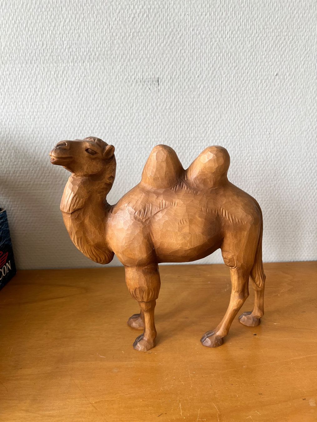 Tutte le decorazioni: Kamel stehend Huggler Krippenfigur Weihnacht 22 cm NP – Usato da Adliswil venduto da buch_und_kunst