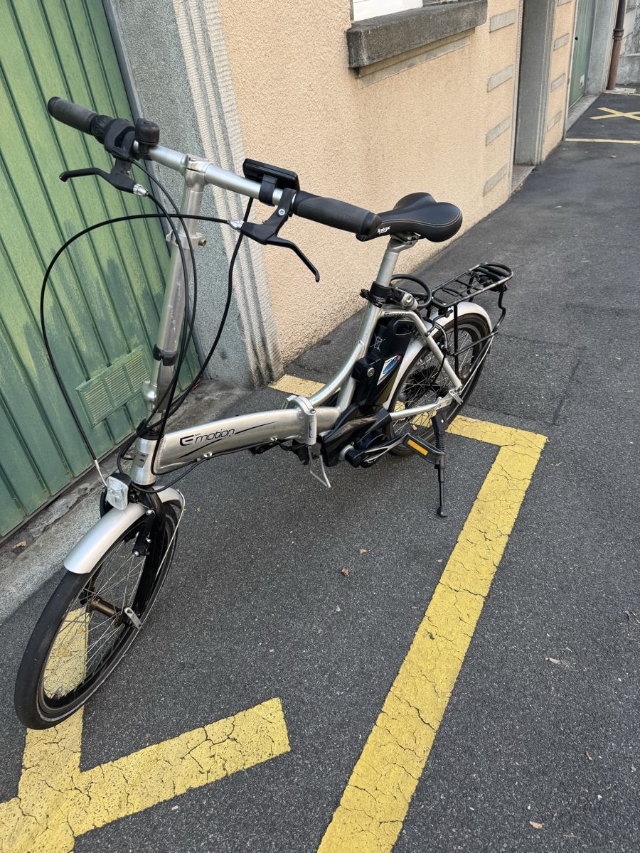 Vélos: Vélo électrique pliable E-Motion – D'occasion à lausanne par Filiajephte 5