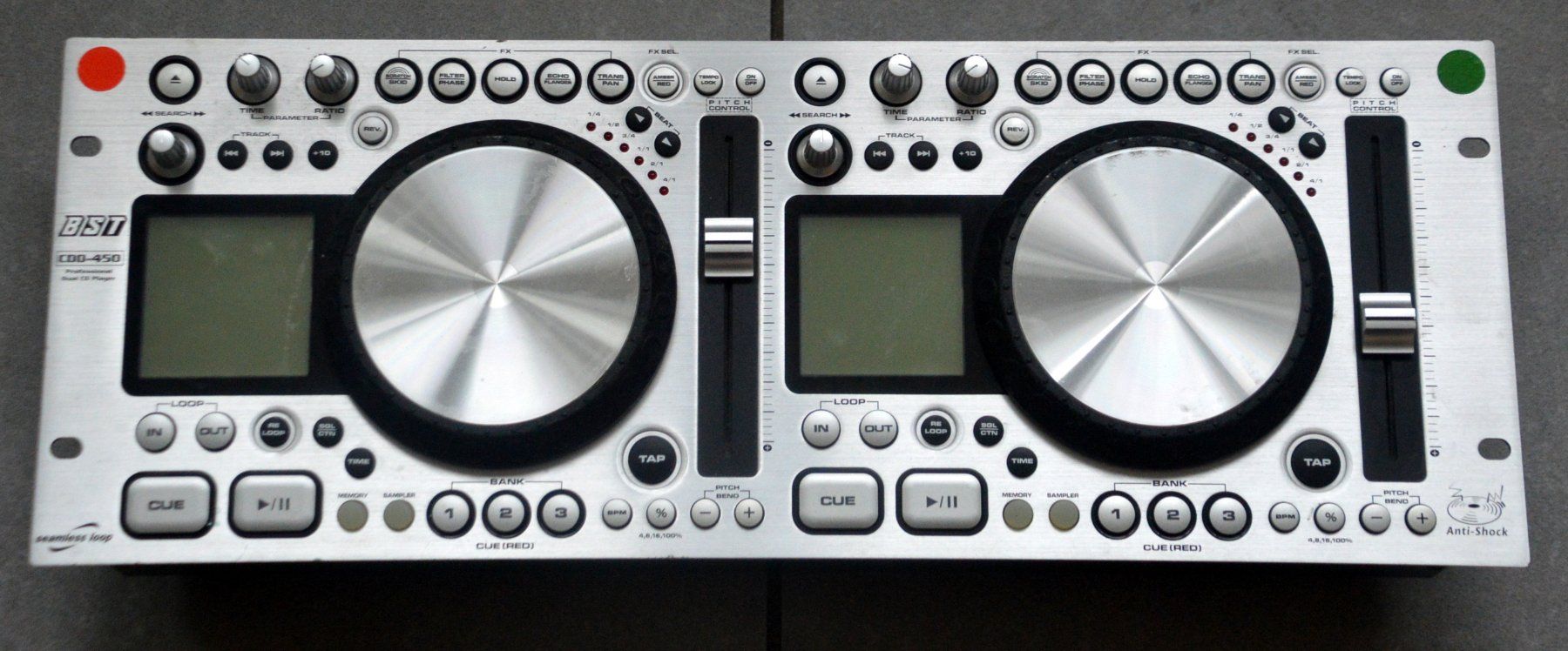 Console di mixaggio: DJ Mixer BST CDD-450 Table de mixage – Usato da Collonges venduto da arashee
