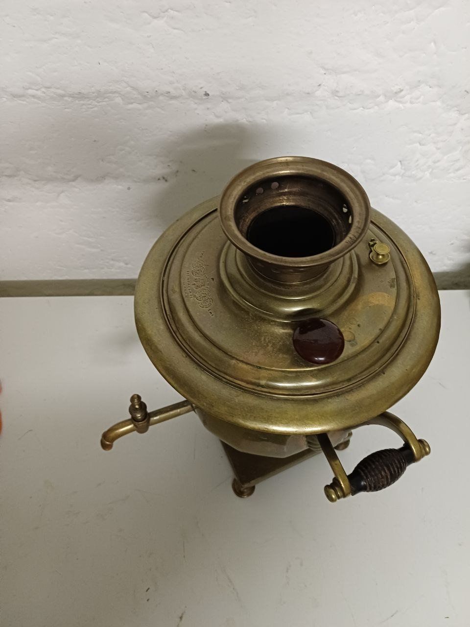 Vasi & Recipienti: (Kohle-)Samowar „Facettierte Vase“ – Usato da Bern venduto da Elena1965 3