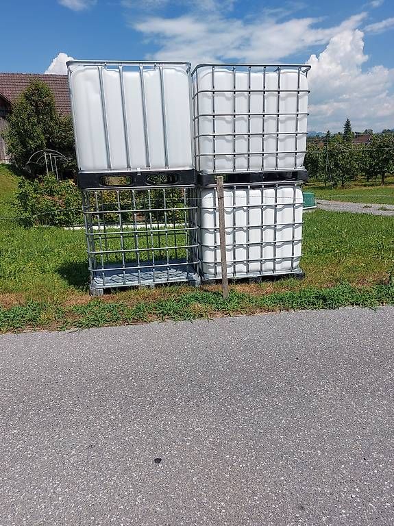 Abreuvoirs & Auges: 1000 Liter Wassertank IBC – D'occasion à Siebnen par Grosswis50 3