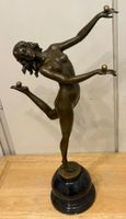 Bronzefigur einer Tänzerin auf Marmorsockel, Top!
