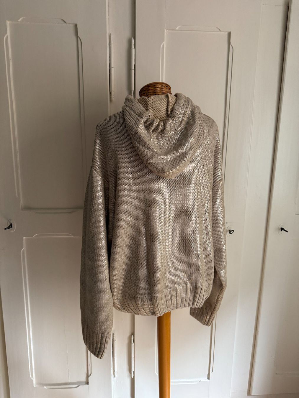 Maglioni & Felpe: Hoodie Strickpullover beige glitzernd XL – Usato da Zürich venduto da Diazaio 2