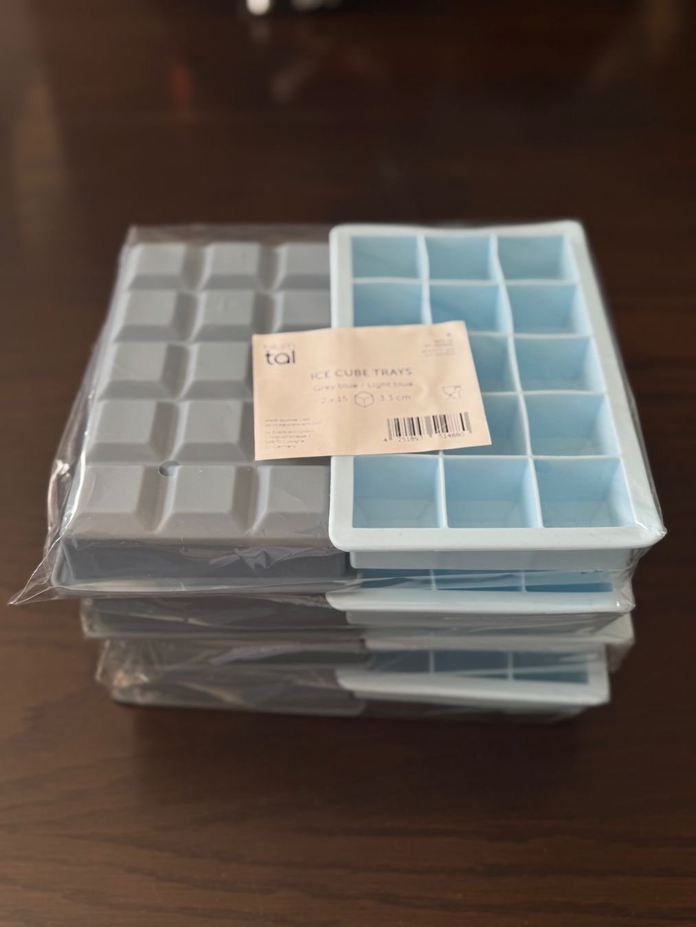 Recipients et similaires: Ice Cube Trays - Eiswürfelformen Doppelpack – Neuf avec emballage d'origine à Binningen par Dan_Shachar 1