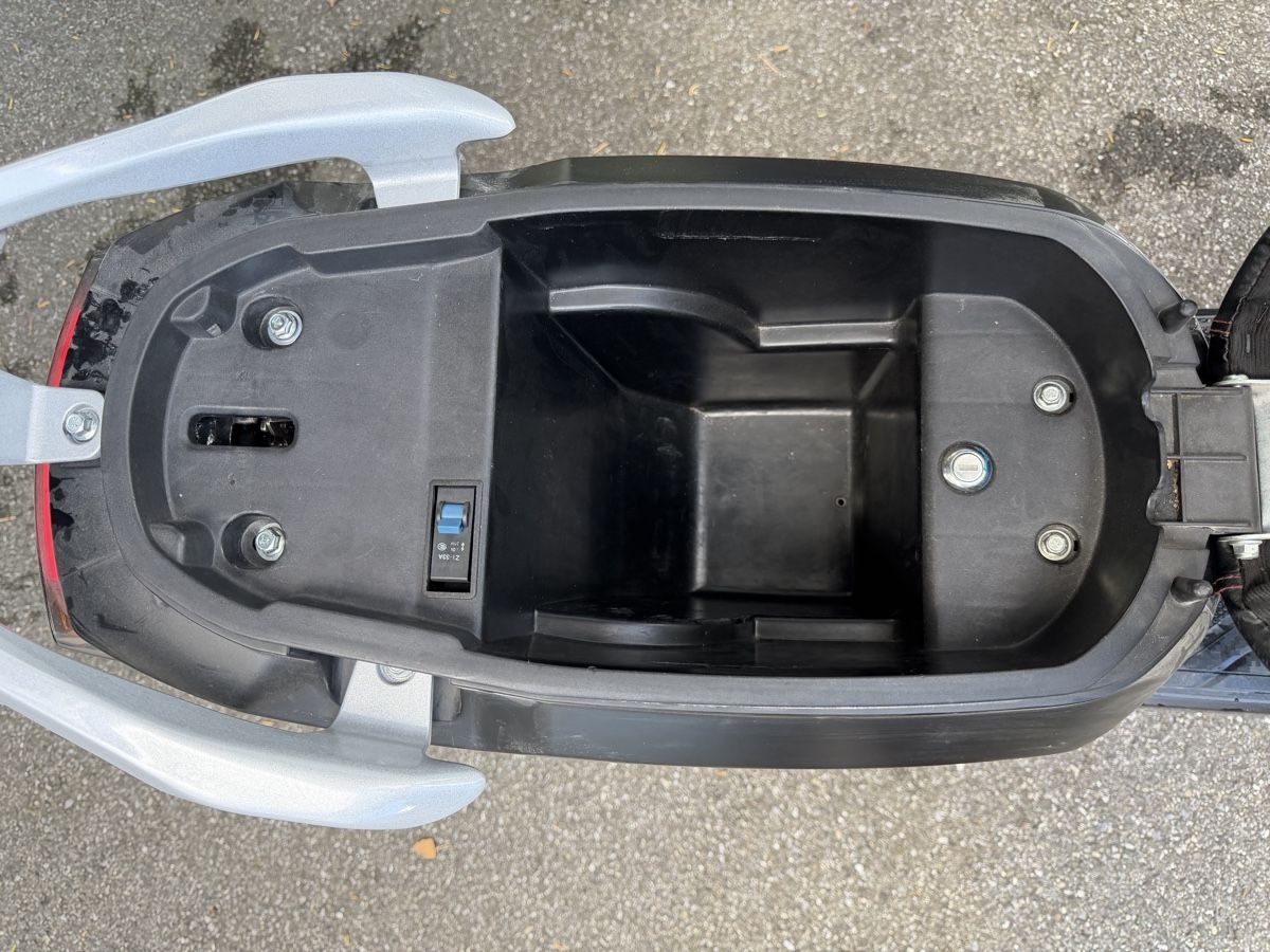 Vespino Scooter: Vespino 7is Elektro Roller – Usato da Gattikon venduto da Sunshine4. 8